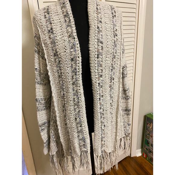 Free People Runaway Love Cardigan, Size Medium Soft Gray‎ and White Fringe
Open - Picture 1 of 5